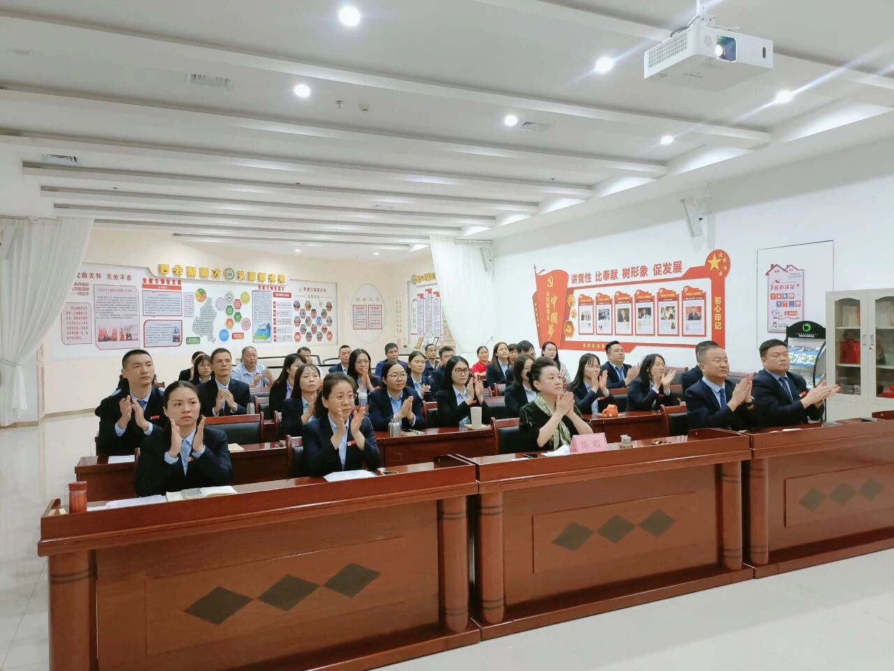 a3.jpg a3.jpg